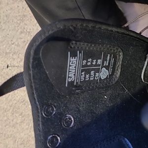 Salmon snowboarding boots